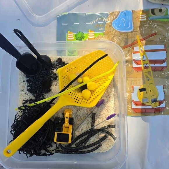 Construction Sensory Bin with Scoops, Toy Excavator & Accessories Play & Learnin - Picture 1 of 3